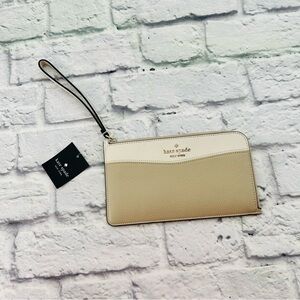 NWT Kate Spade Medium Izip Wristlet Color Block Pebbled Leather Beige Cream